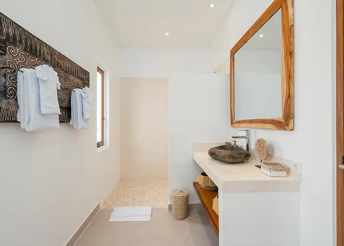 Mayasa - 4br Private Luxury With Rooftop Near Seseh *