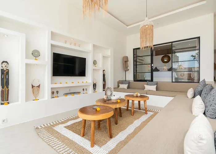 Mayasa - 4br Private Luxury With Rooftop Near Seseh ヴィラ チャングー