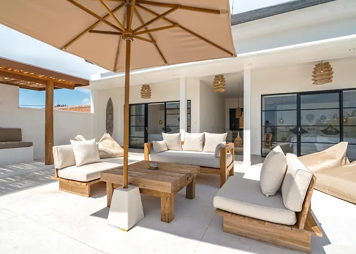 Mayasa - 4br Private Luxury With Rooftop Near Seseh