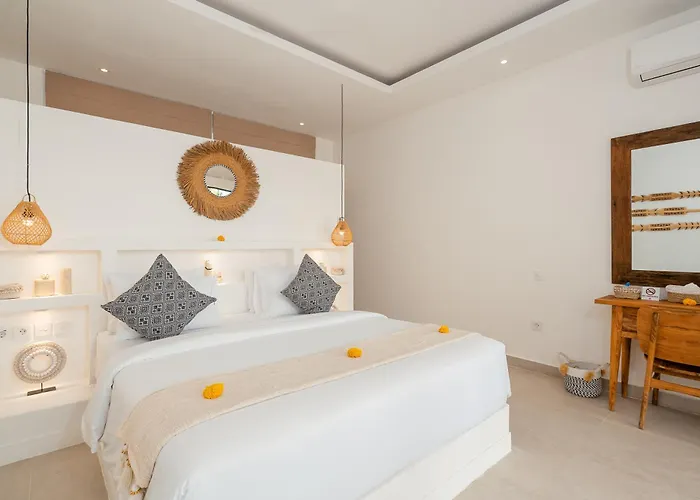 Mayasa - 4br Private Luxury With Rooftop Near Seseh チャングー