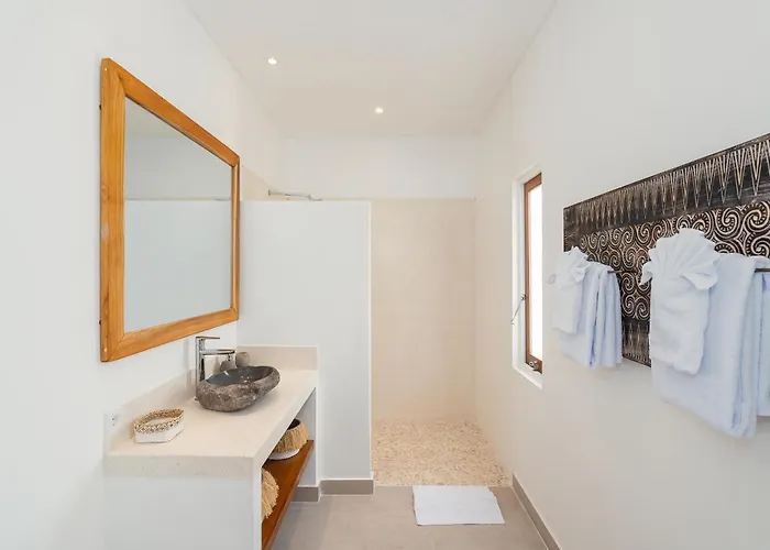 ヴィラ Mayasa - 4br Private Luxury With Rooftop Near Seseh