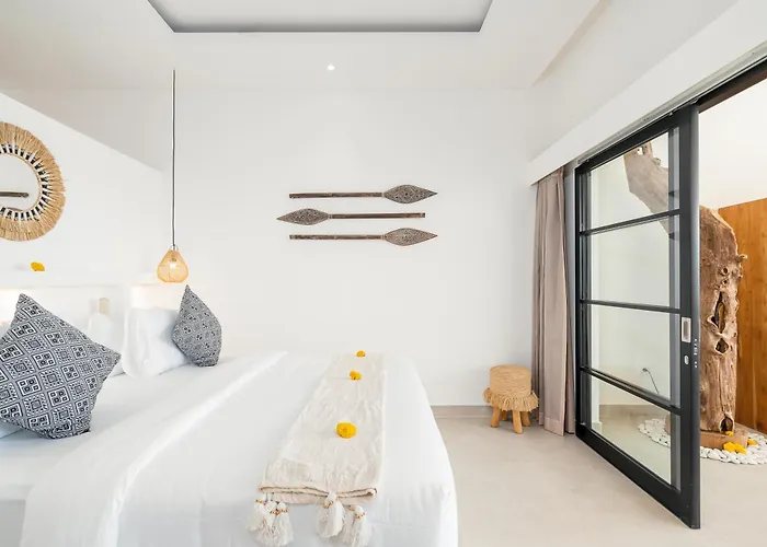 Mayasa - 4br Private Luxury With Rooftop Near Seseh *